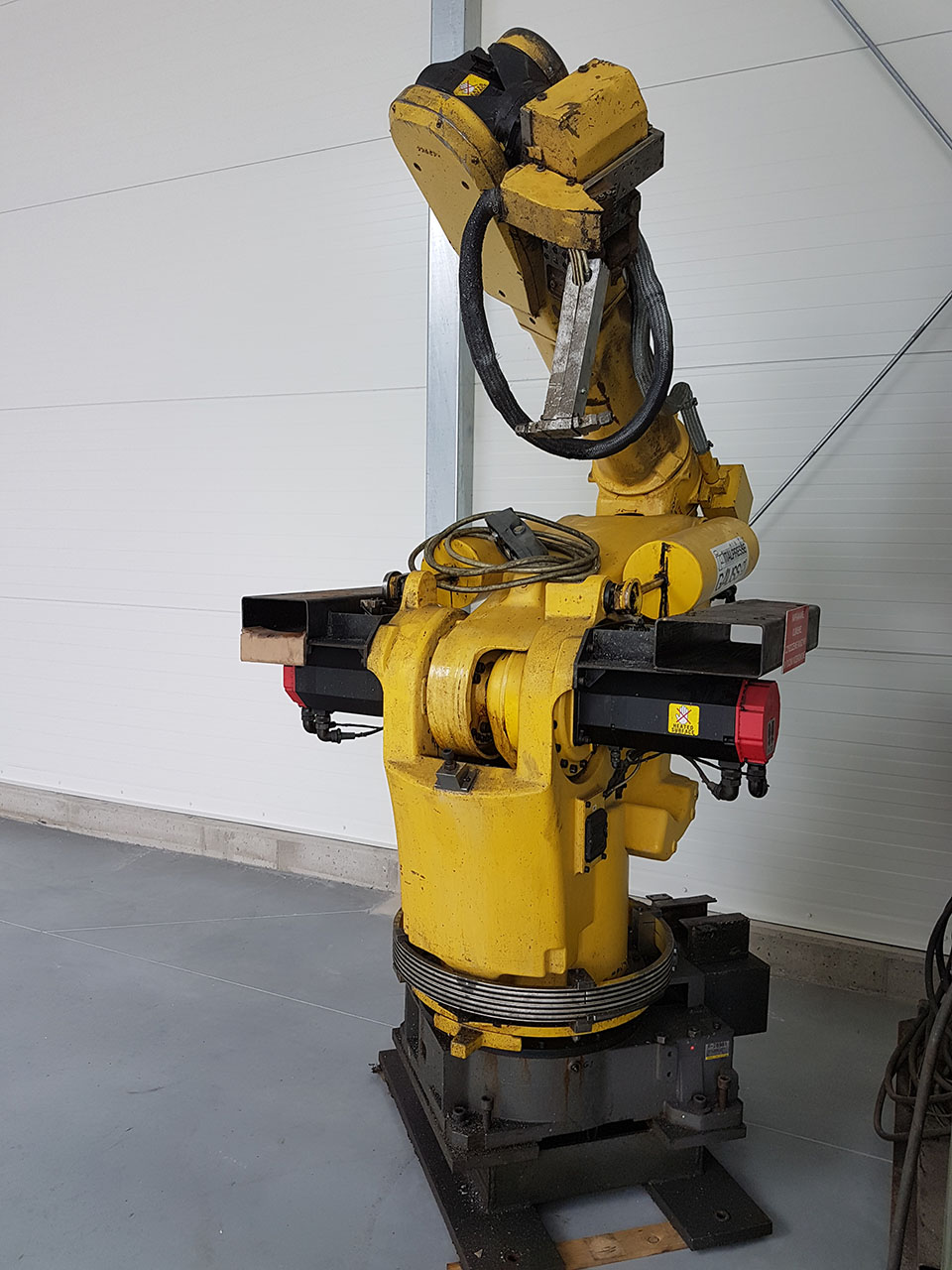 FANUC S-420 i F robô de fundição, usado HR1815